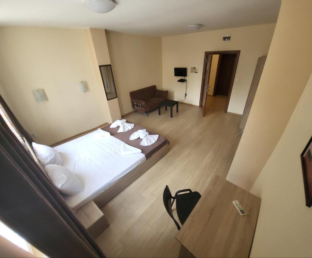 Twain Apart&Rooms — Fotos 1